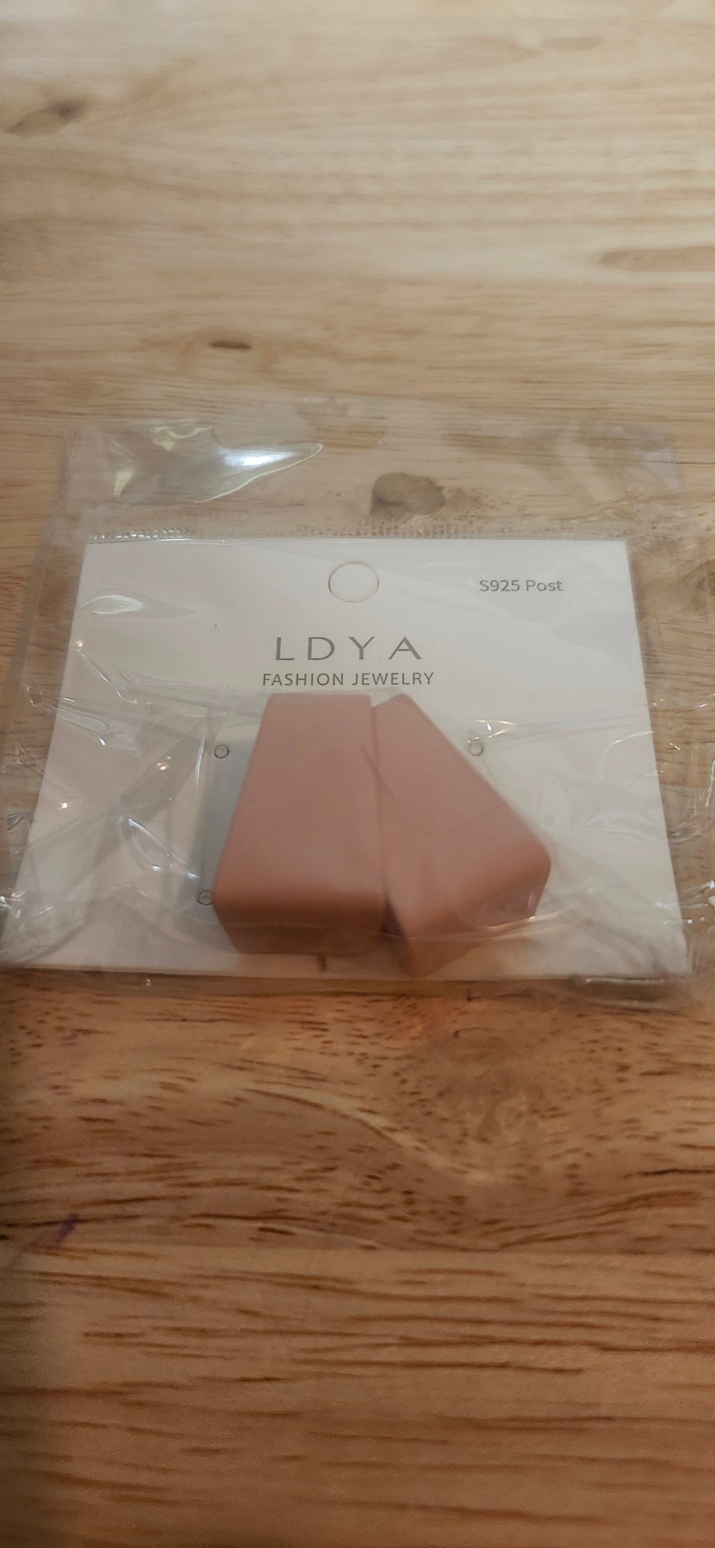 LDYA Fashion Jewelry Matte Pink Geometric Trapezoid Stud Earrings