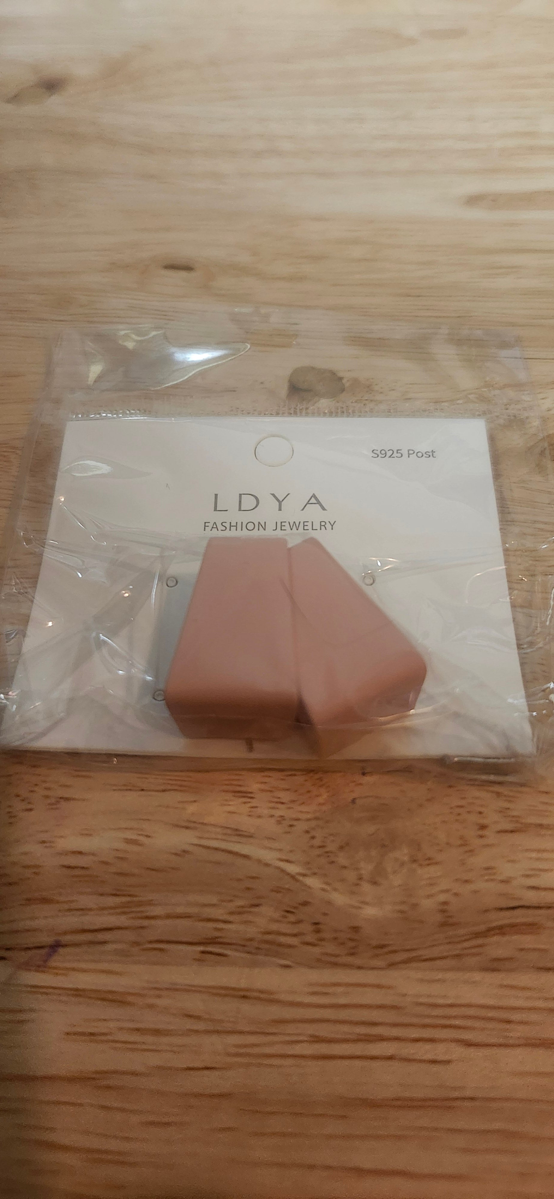 LDYA Fashion Jewelry Matte Pink Geometric Trapezoid Stud Earrings