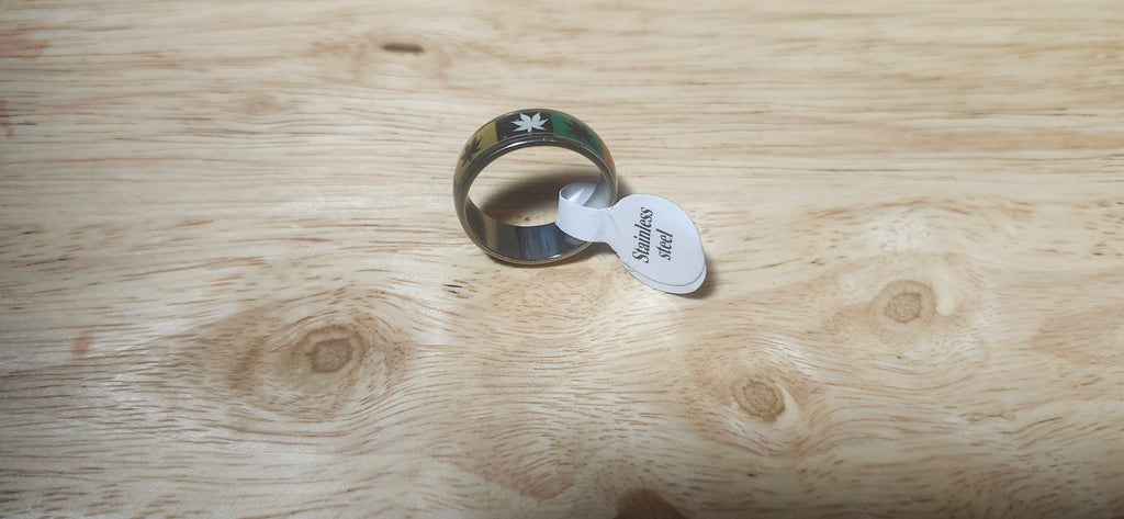 Pan-African Leaf Stainless Steel Ring Size 18mm