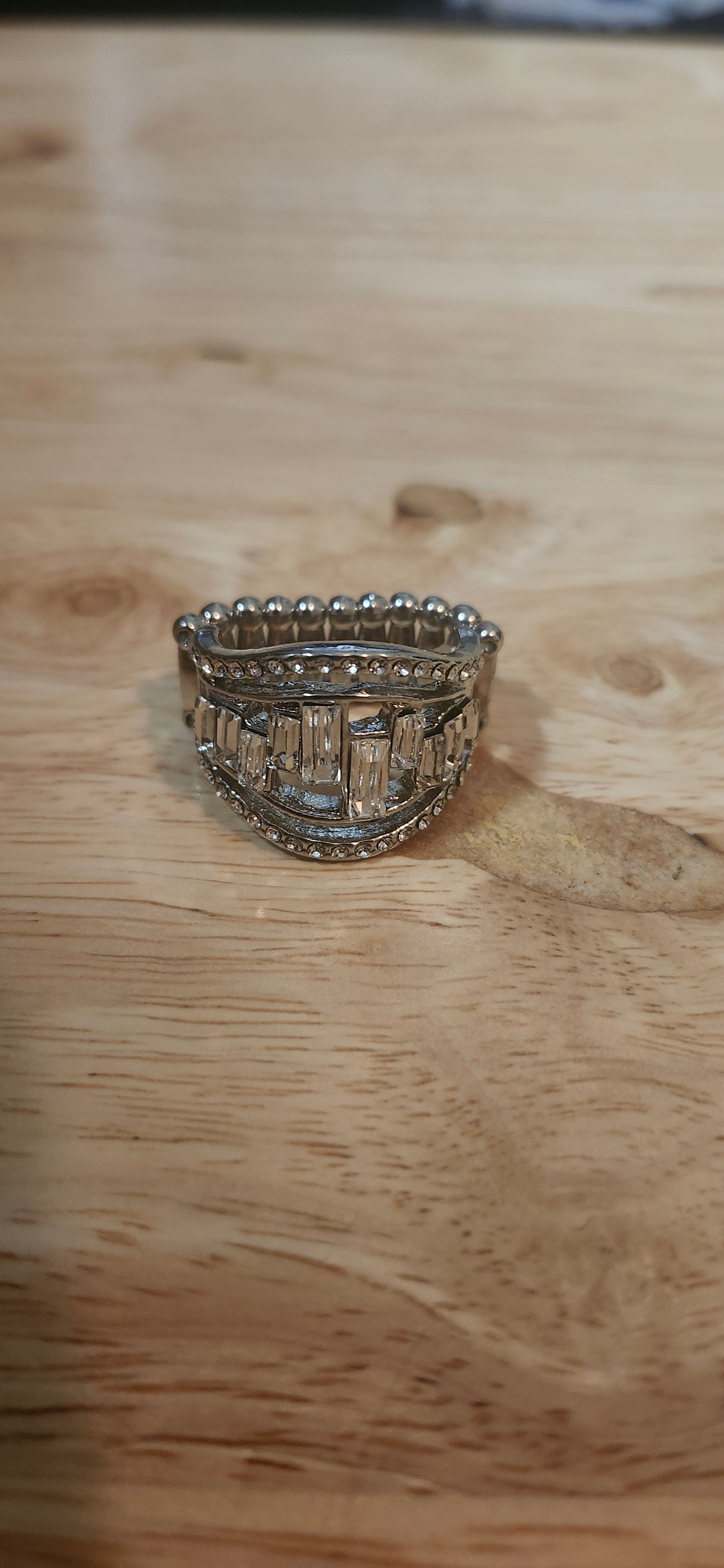 Flexible Silver Ring W Clear Jewels