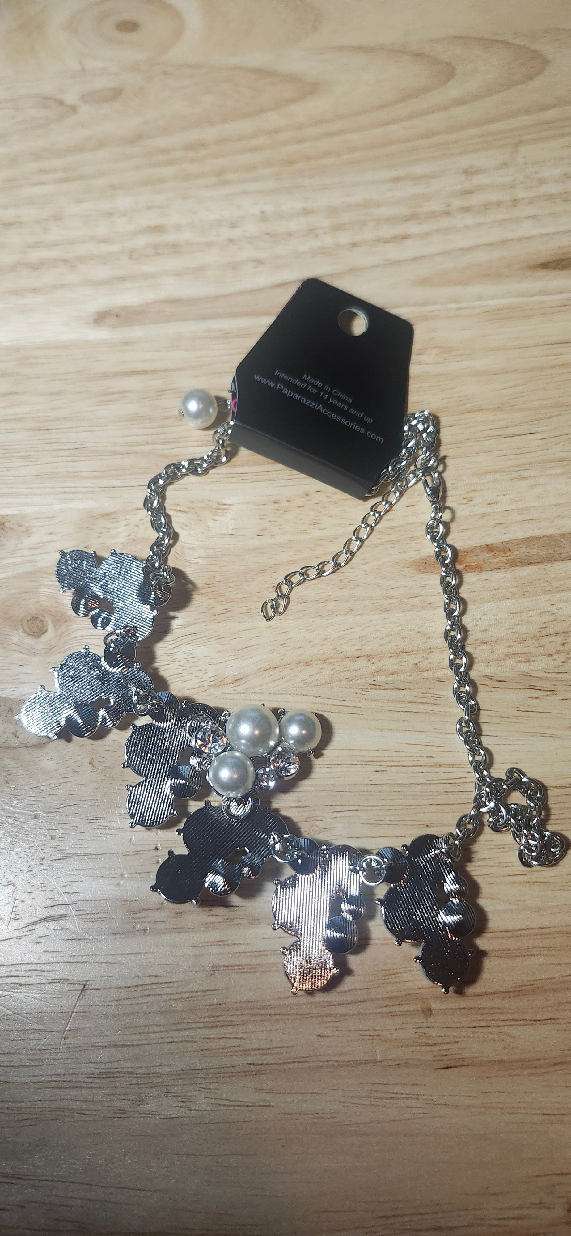 Paparazzi Renown Refinement White Necklace W Earrings