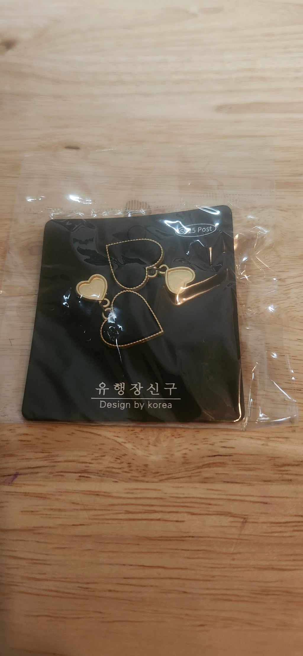Design by Korea Gold Heart Earrings