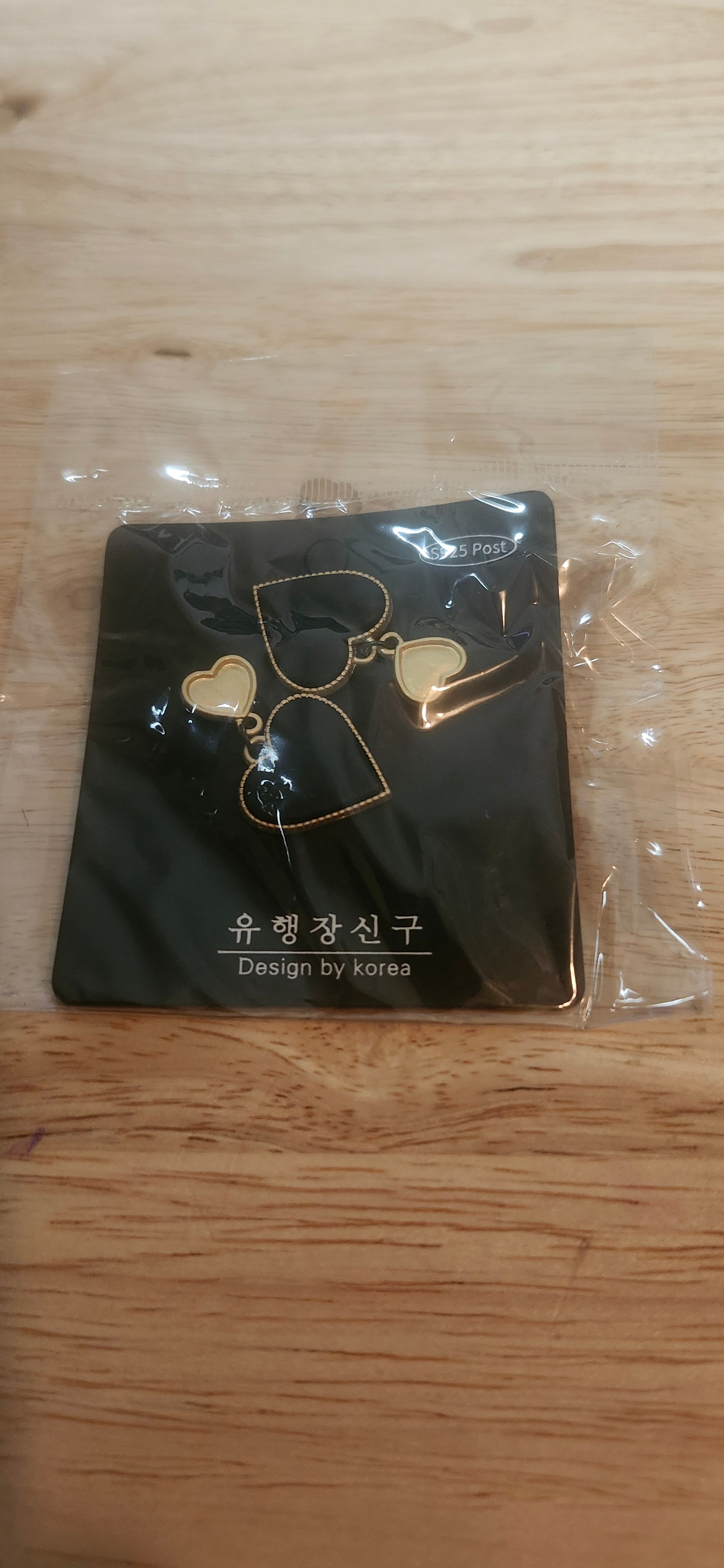 Design by Korea Gold Heart Earrings