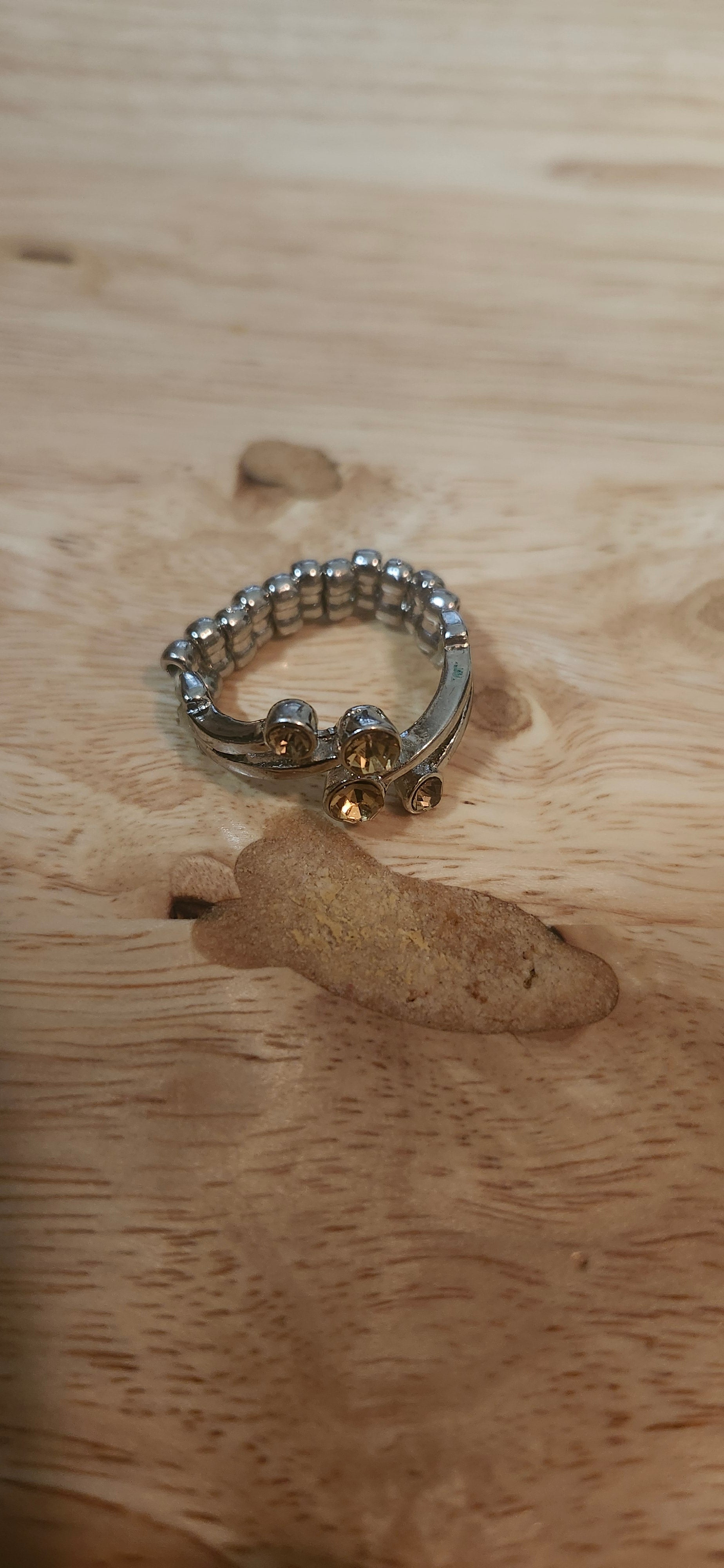 Flexible Silver Ring W Yellow Jewels