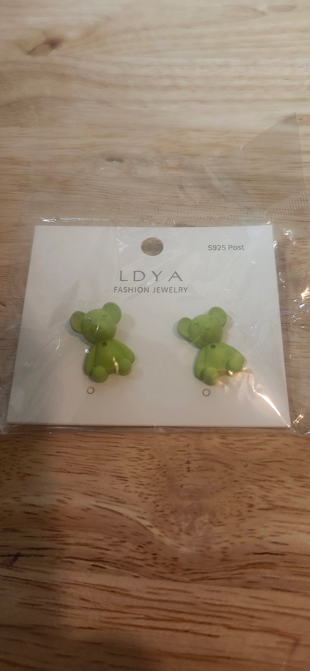 LDYA Pastel Green Bear Stud Earrings