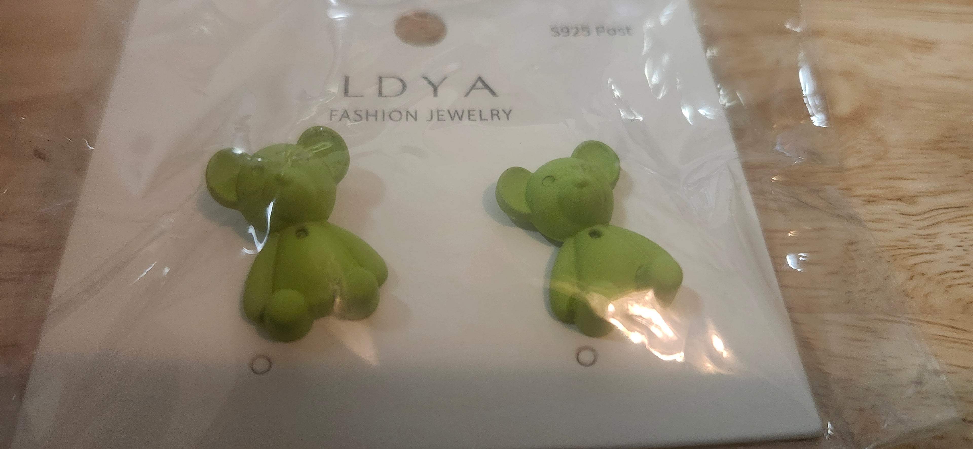 LDYA Pastel Green Bear Stud Earrings