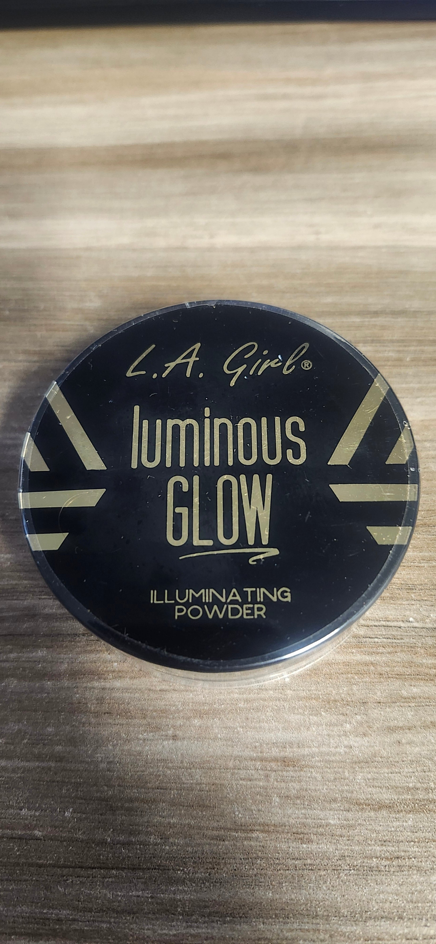 L.A. Girl Luninous Glow illuminating Powder 24K